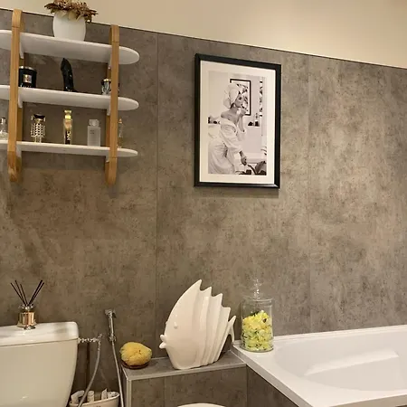 Maison De Quarto em Acomodações Particulares